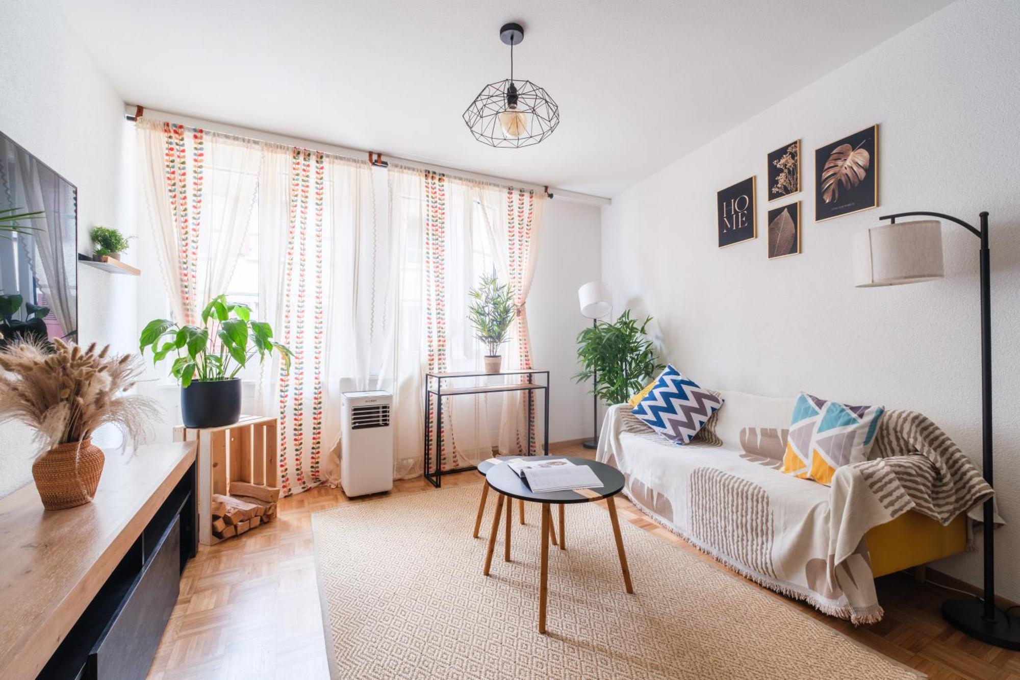 City Central Comfort Лозанна Экстерьер фото